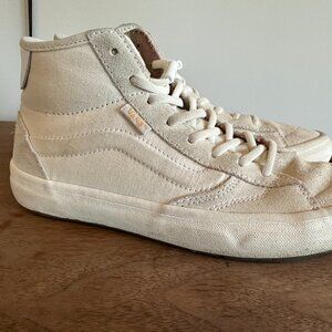 Lizzie Vans in cream, size 7